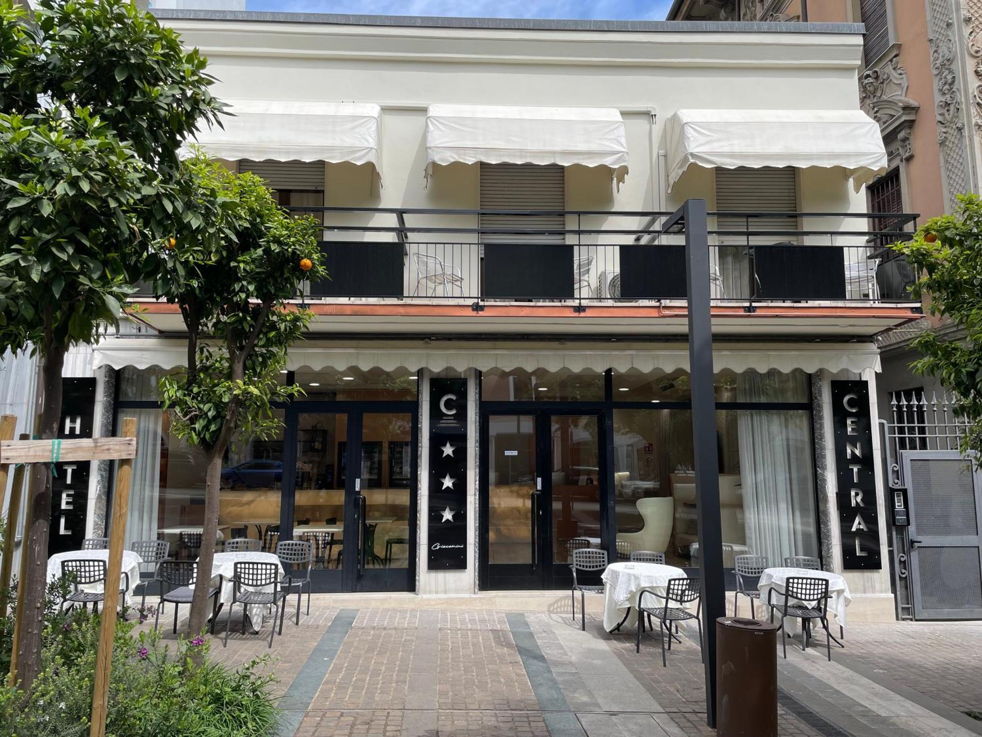 Hotel Central Giacomini Salò Zewnętrze zdjęcie