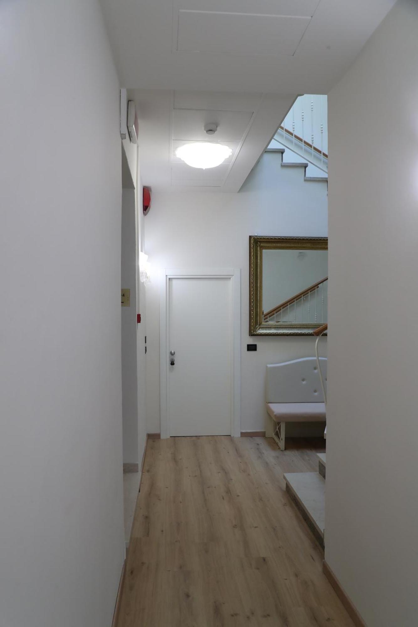 Hotel Central Giacomini Salò Zewnętrze zdjęcie