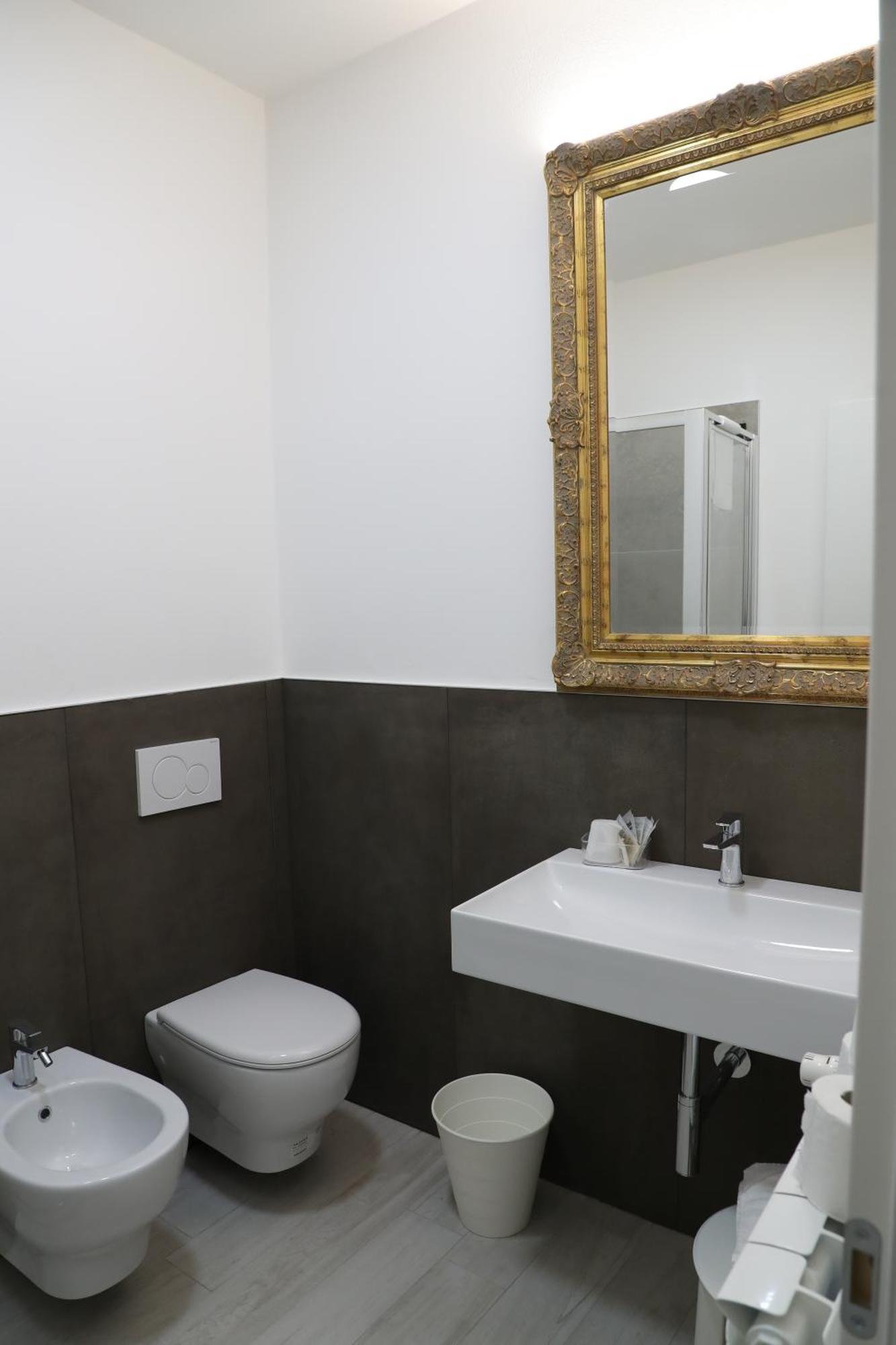 Hotel Central Giacomini Salò Zewnętrze zdjęcie