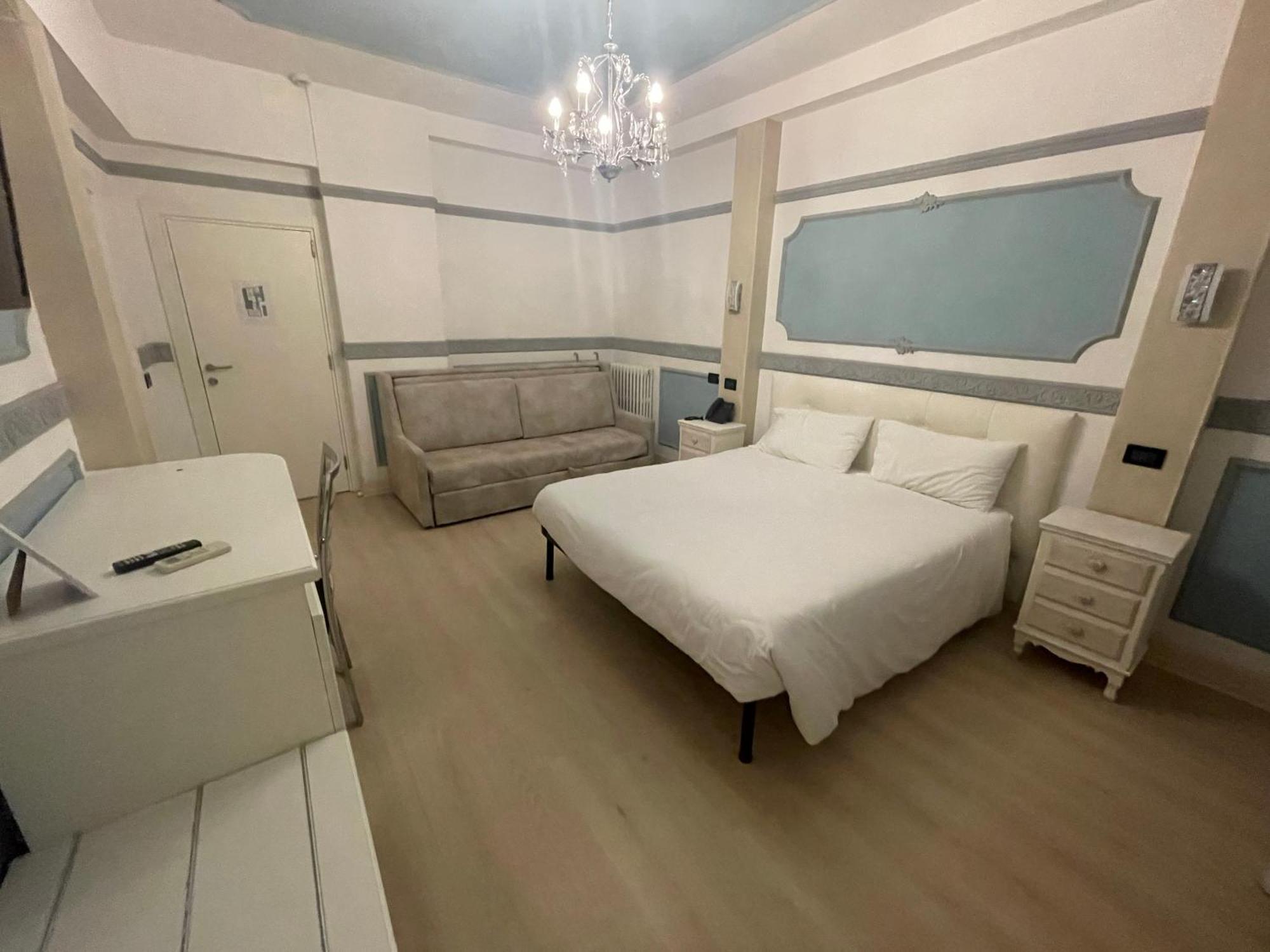 Hotel Central Giacomini Salò Zewnętrze zdjęcie