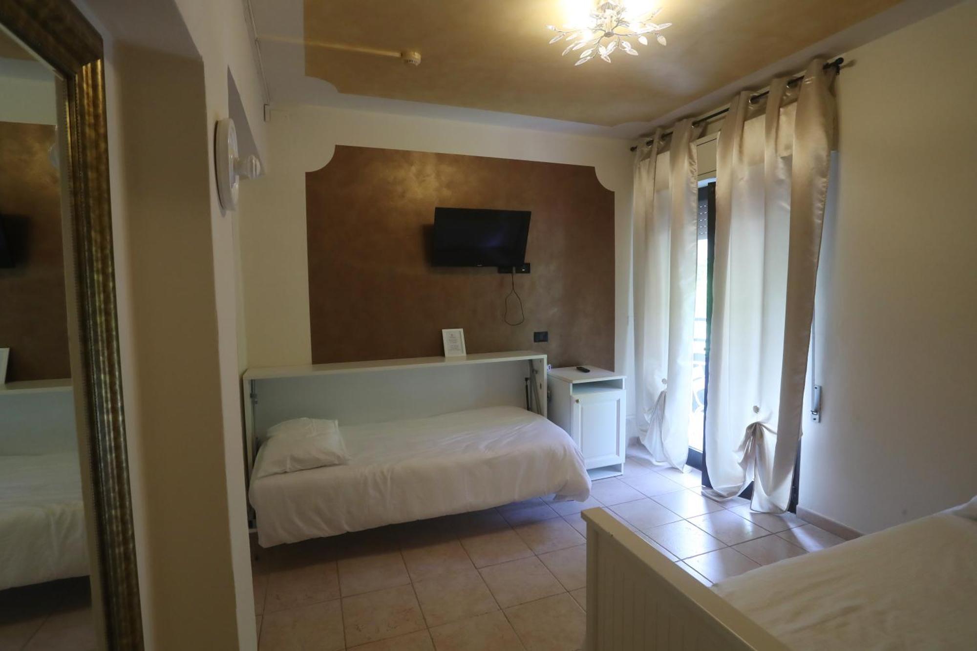 Hotel Central Giacomini Salò Zewnętrze zdjęcie