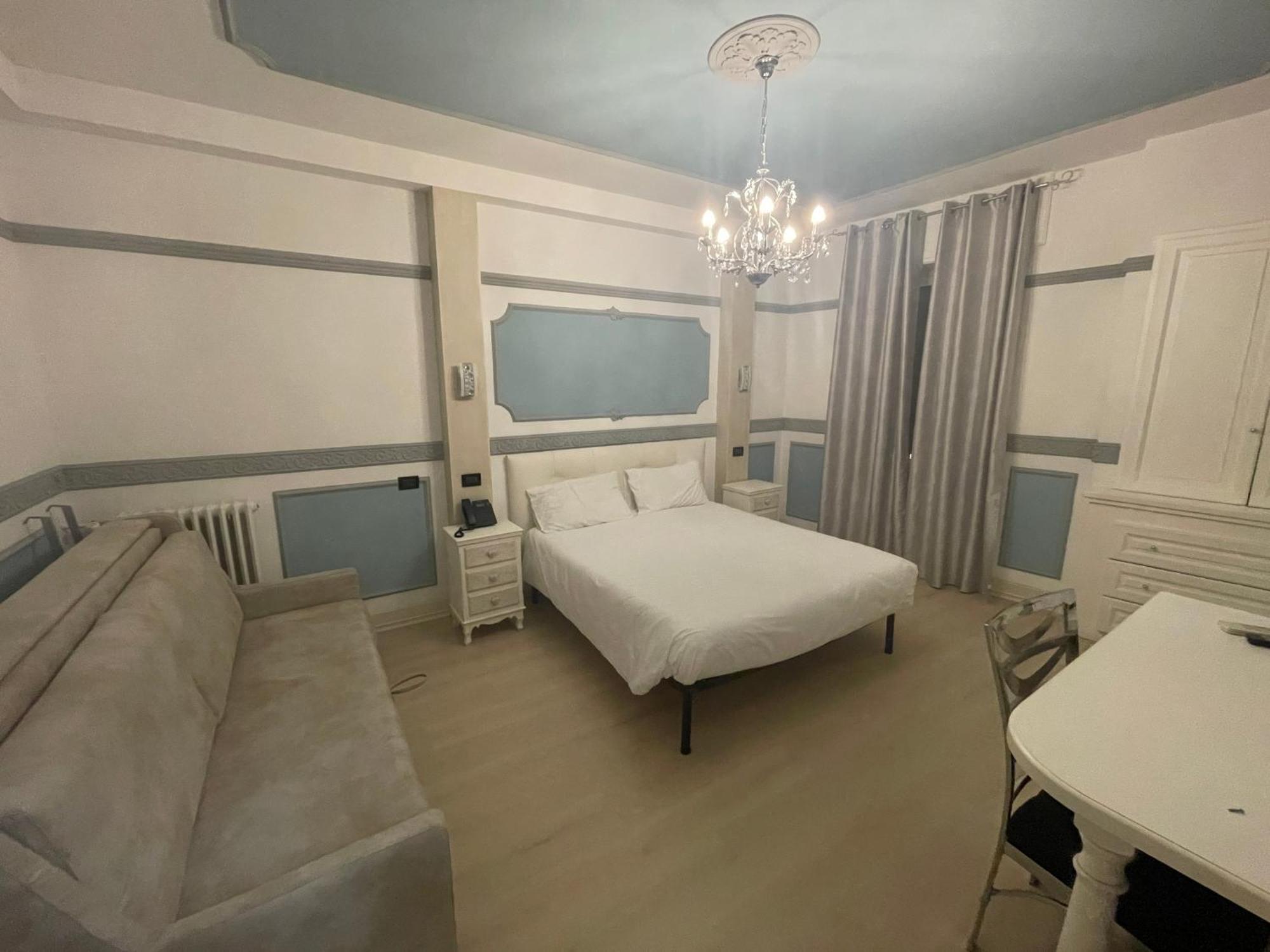Hotel Central Giacomini Salò Zewnętrze zdjęcie