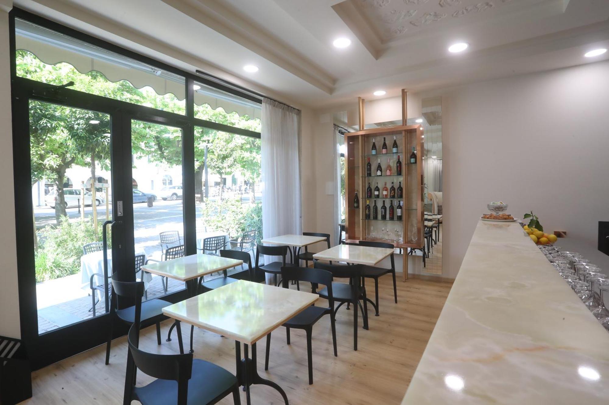 Hotel Central Giacomini Salò Zewnętrze zdjęcie