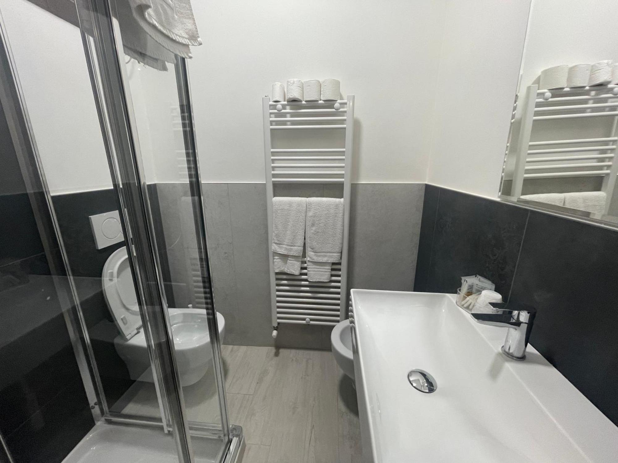 Hotel Central Giacomini Salò Zewnętrze zdjęcie