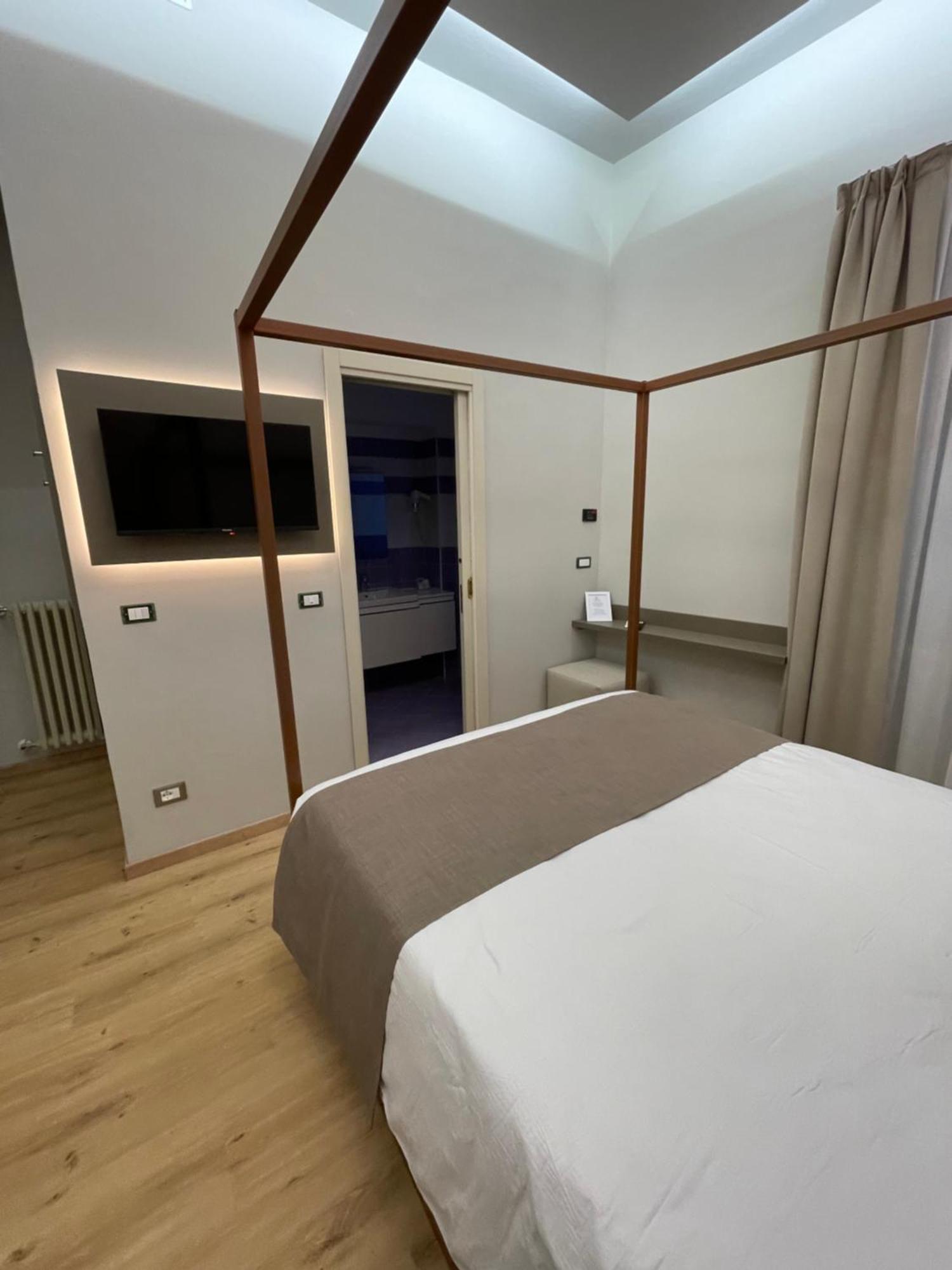 Hotel Central Giacomini Salò Zewnętrze zdjęcie
